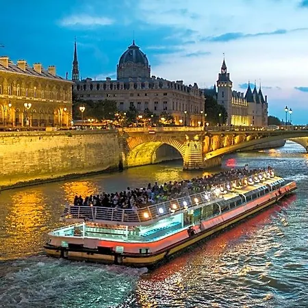 Charming 1 Bedroom Eiffel Tower Hotel 2*