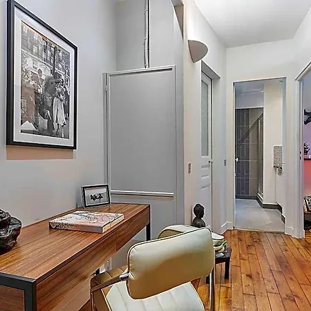Charming 1 Bedroom Eiffel Tower 2* Paris